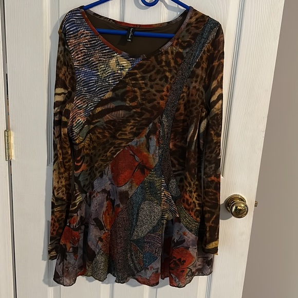 Sacred Threads flowing multi colored southwestern style top. NWOT - Picture 5 of 9